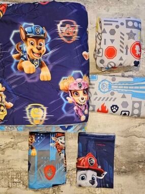 Paw Patrol Twin 5 Piece Bedding Set Reversible Comforter Sheets Pillowcase